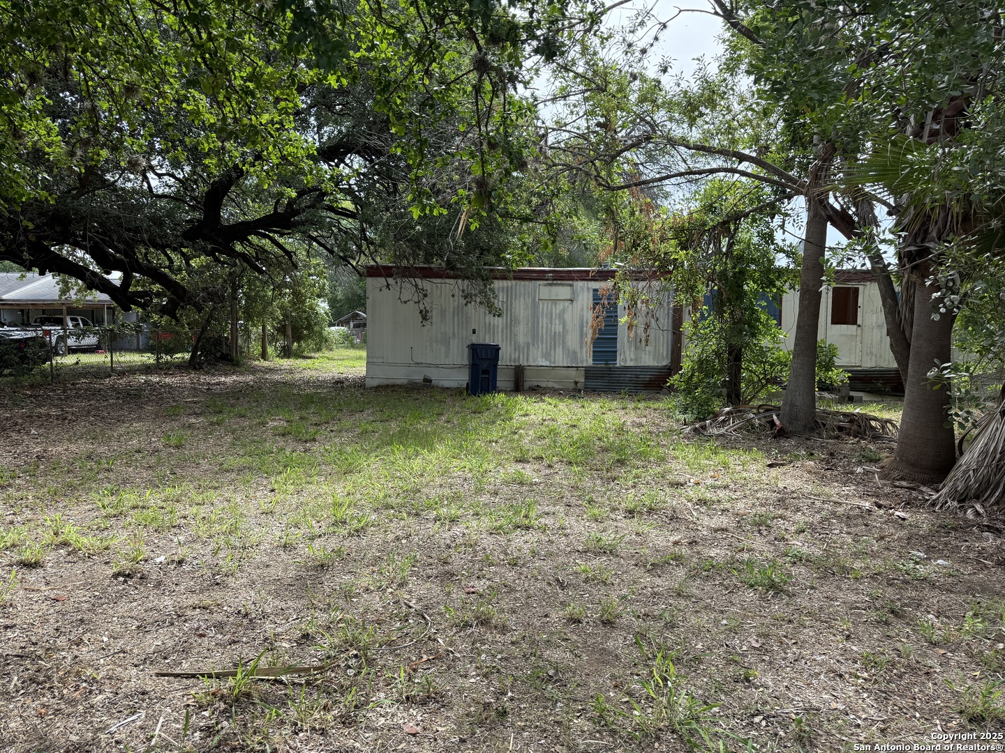 504 Water Pleasanton TX 78064