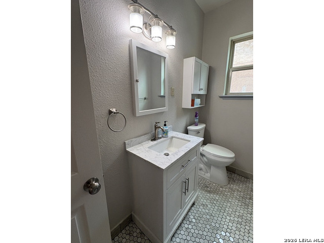 1832 Clower San Antonio TX 78201