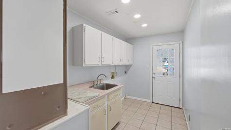 1268 Lakeside Drive W Canyon Lake TX 78133