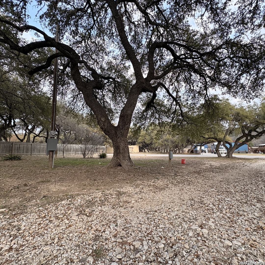 138 Lakeshore Drive S Bandera TX 78003