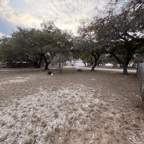 138 Lakeshore Drive S Bandera TX 78003