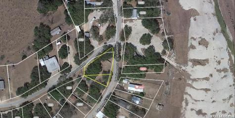 138 Lakeshore Drive S Bandera TX 78003
