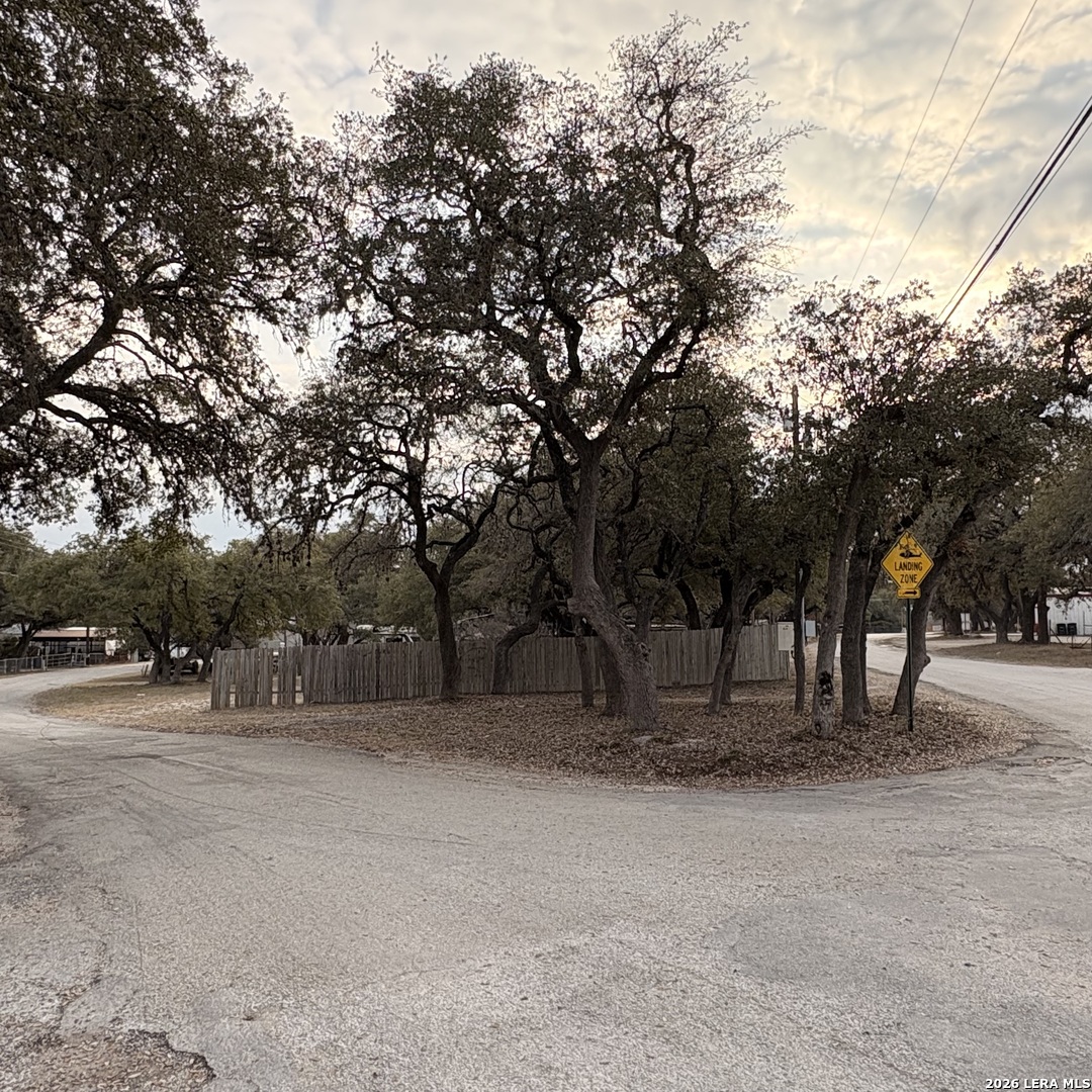138 Lakeshore Drive S Bandera TX 78003