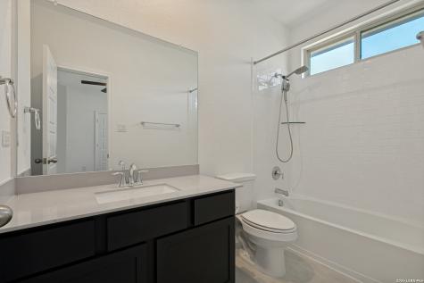 2611 Tortuga Verde San Antonio TX 78245