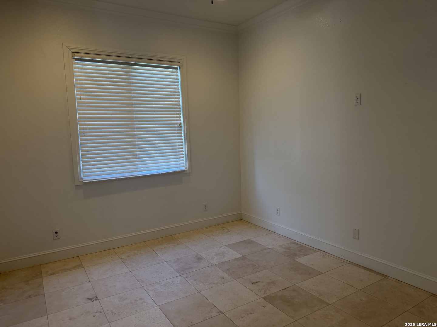 200 S 16th Street Carrizo Springs TX 78834