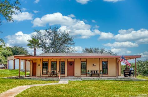 112 Hickory Hill Drive La Vernia TX 78121