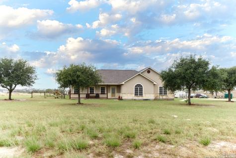 181 Lakeview Circle La Vernia TX 78121