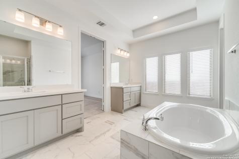 335 Alpine Lakes New Braunfels TX 78130
