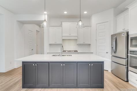 335 Alpine Lakes New Braunfels TX 78130