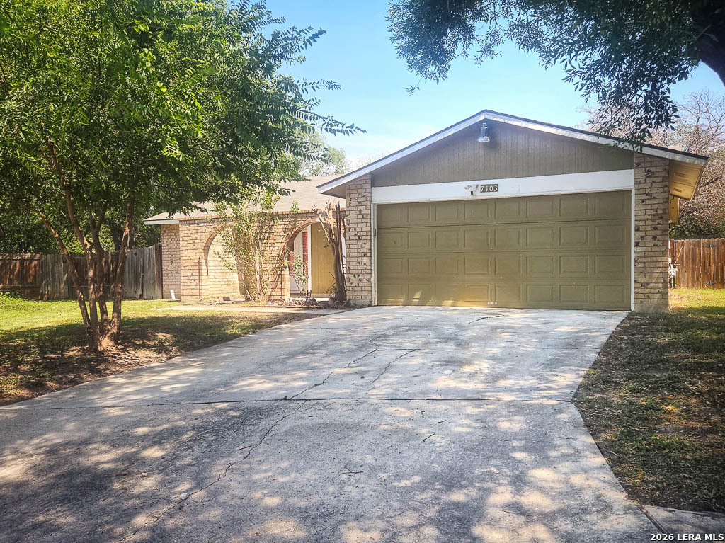 7103 Moss Creek Drive San Antonio TX 78238