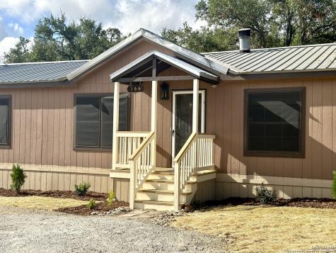 286 Valley View Canyon Lake TX 78133
