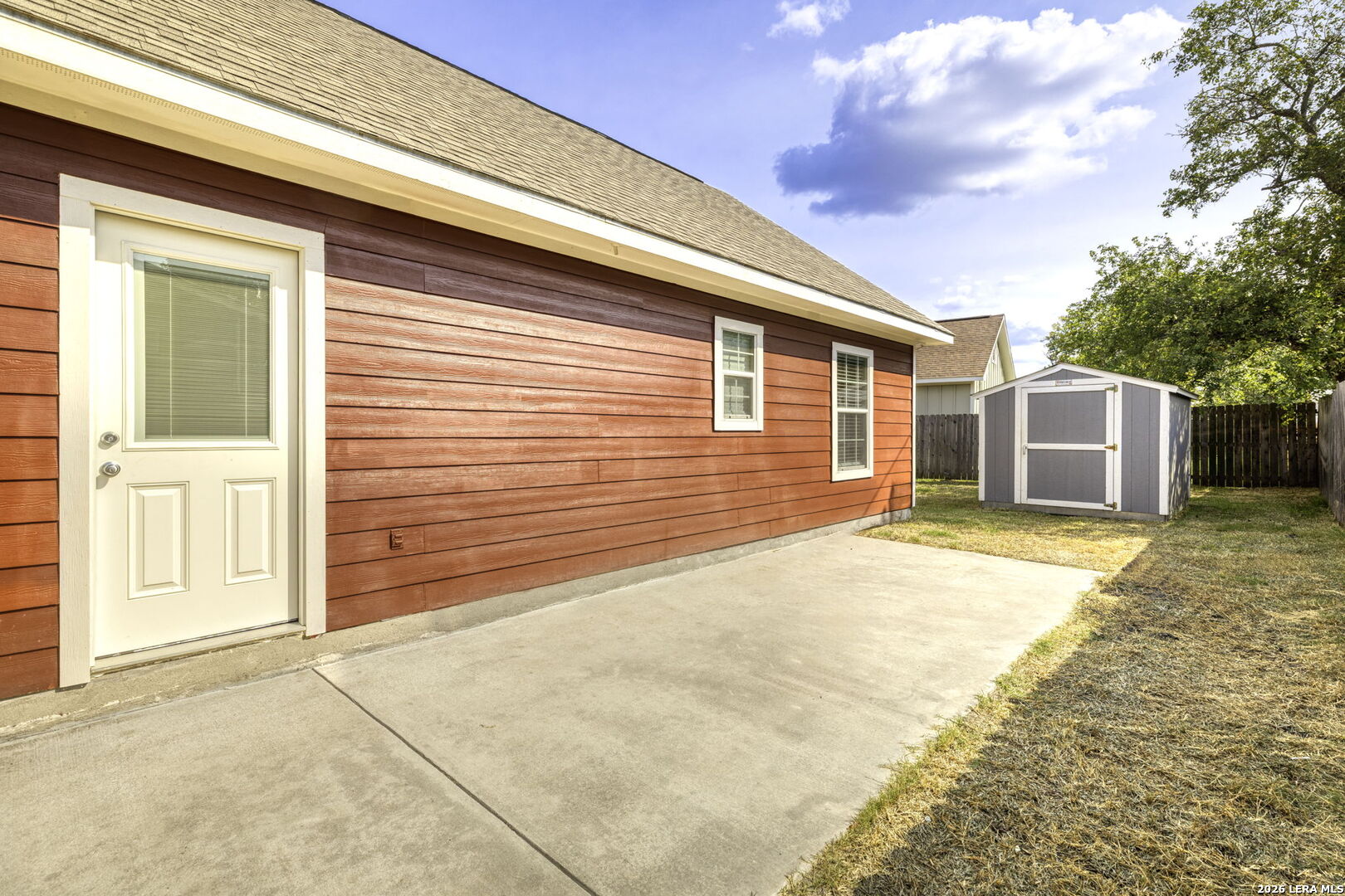 1628 Armstrong Luling TX 78648