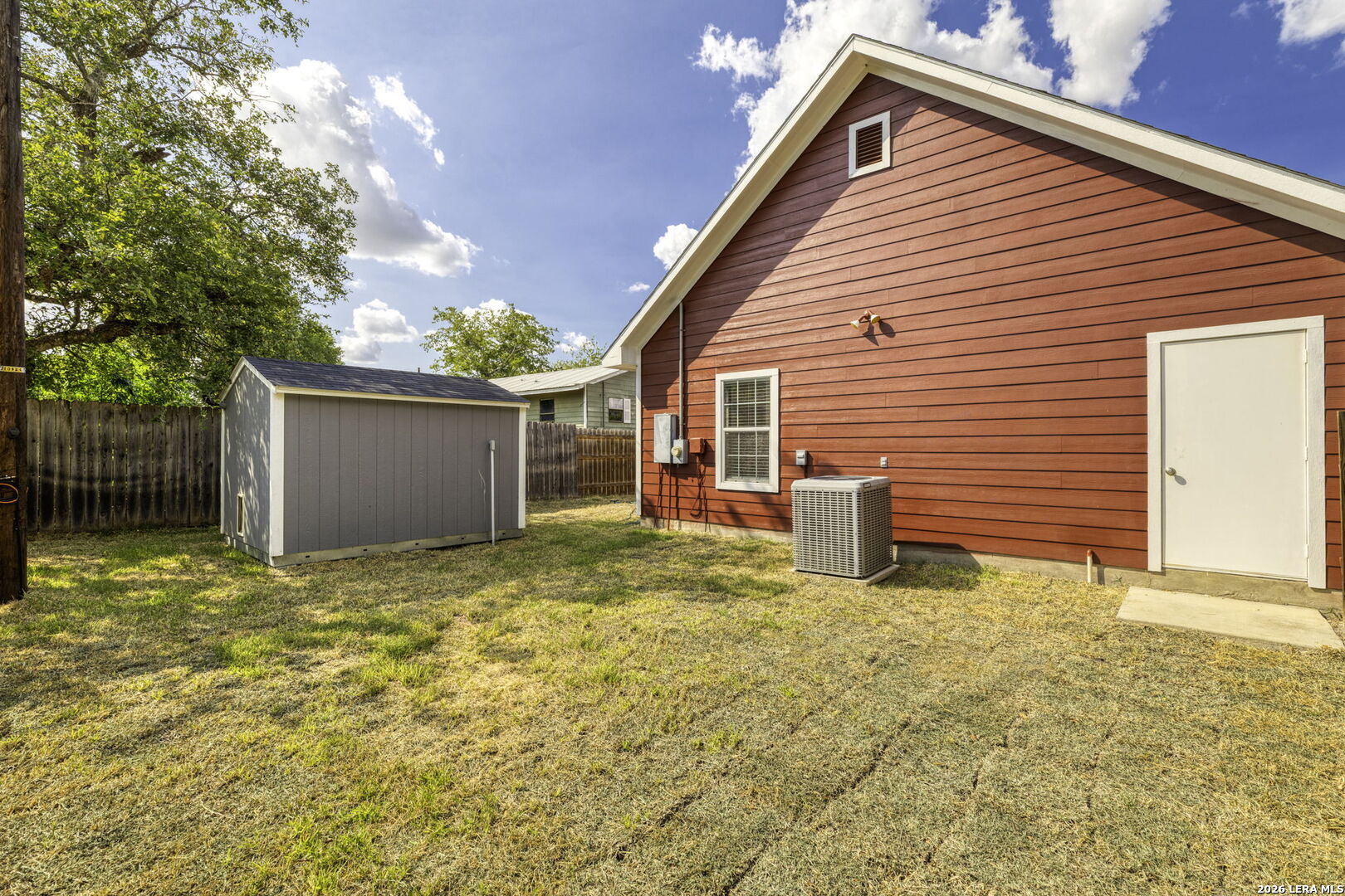 1628 Armstrong Luling TX 78648