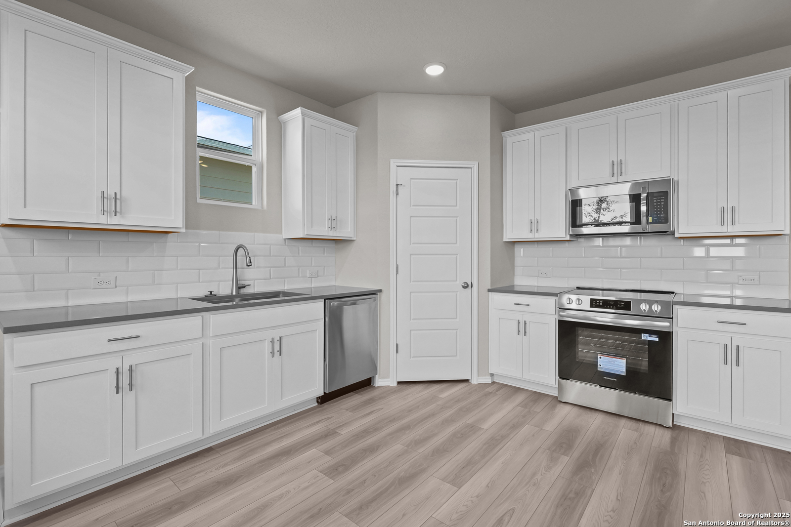 2543 Dry Moss Way San Antonio TX 78224