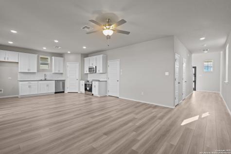 2543 Dry Moss Way San Antonio TX 78224
