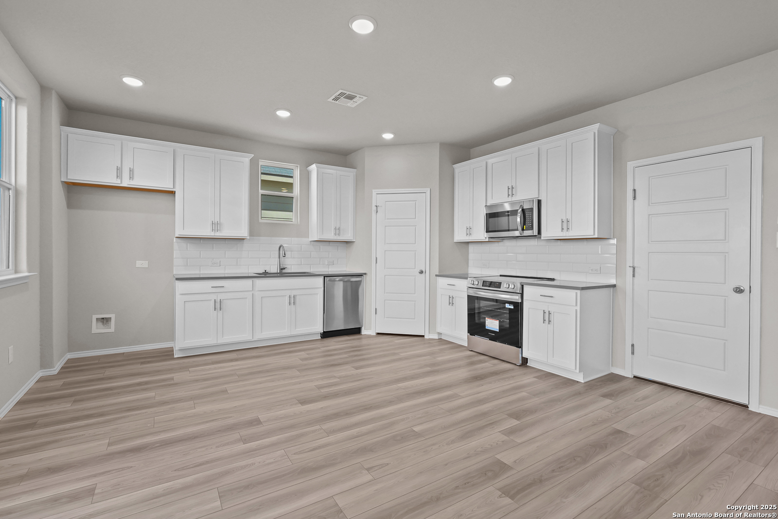 2543 Dry Moss Way San Antonio TX 78224