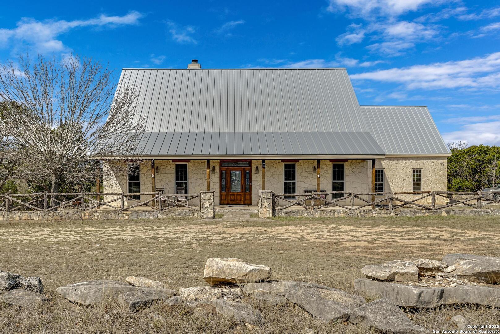 231 Stoney Brook Kerrville TX 78028