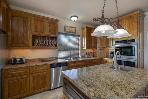 231 Stoney Brook Kerrville TX 78028