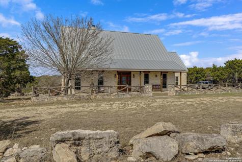 231 Stoney Brook Kerrville TX 78028