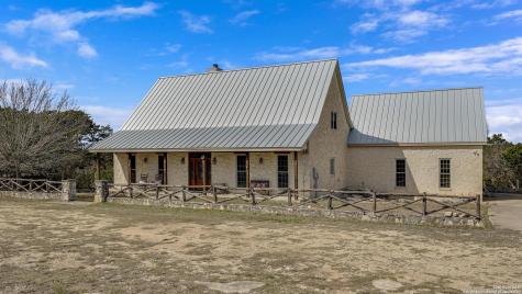 231 Stoney Brook Kerrville TX 78028
