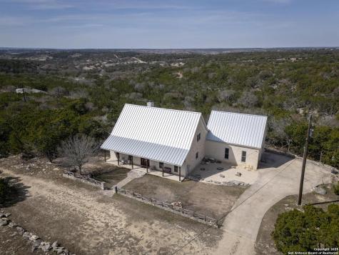 231 Stoney Brook Kerrville TX 78028