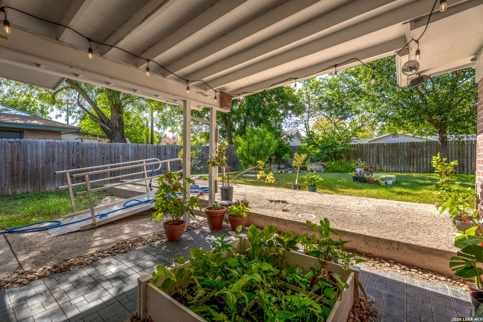 437 E Lindbergh Boulevard Universal City TX 78148