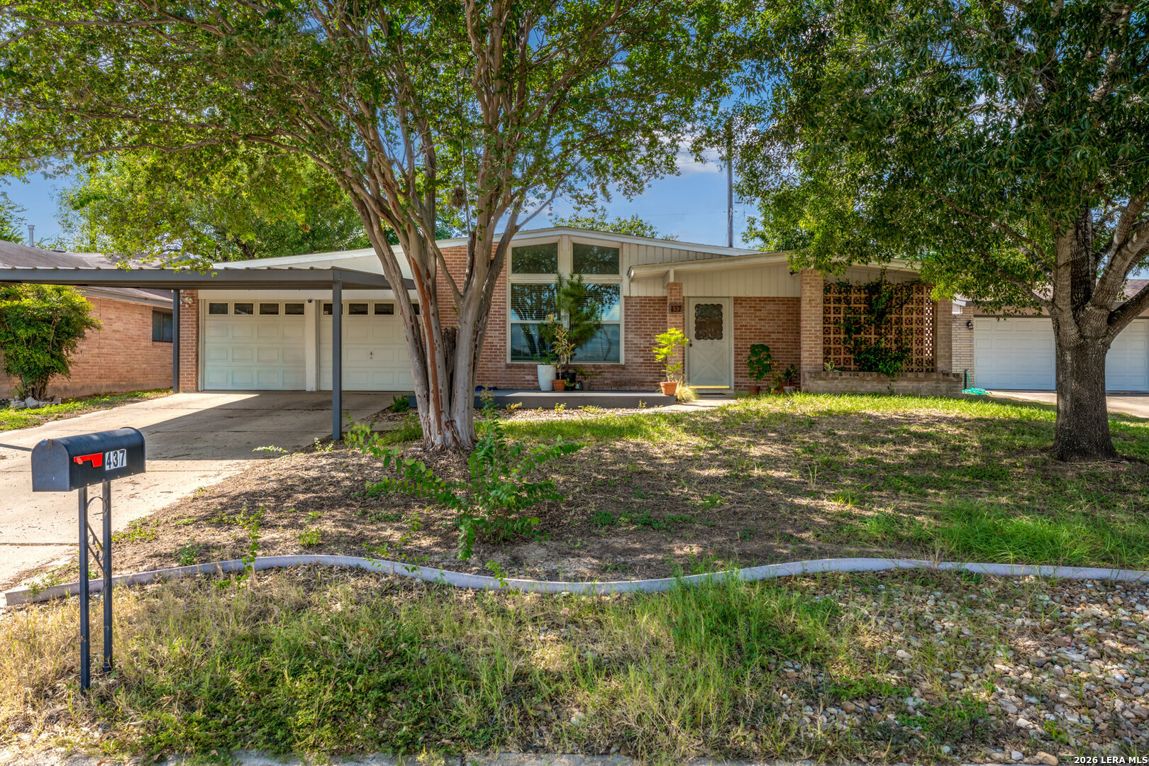 437 E Lindbergh Boulevard Universal City TX 78148