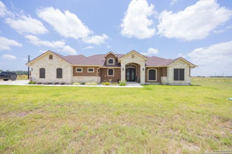 166 Palomino Trail Natalia TX 78059