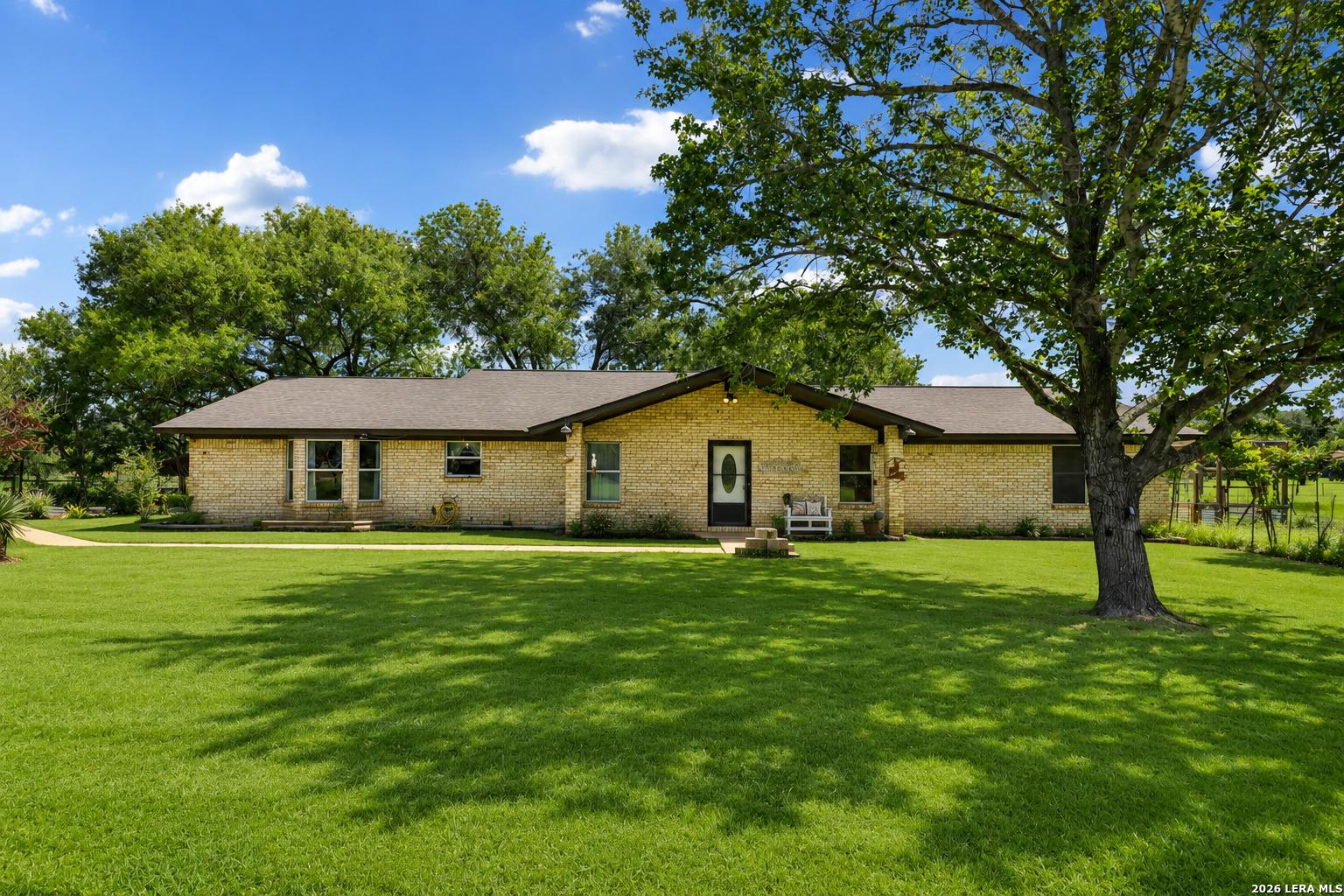 215 Deer Run Street Pleasanton TX 78064