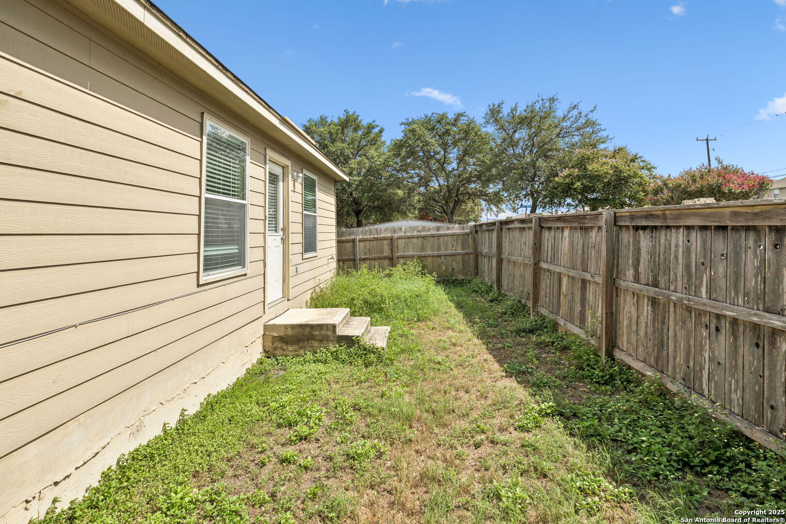 3507 Alonzo Fields Converse TX 78109