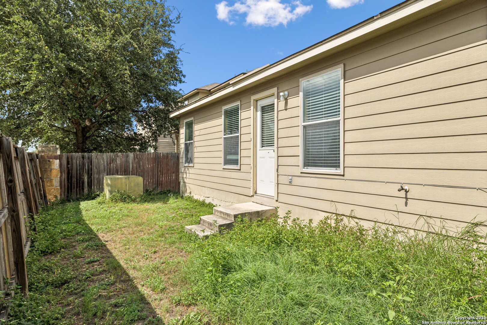 3507 Alonzo Fields Converse TX 78109