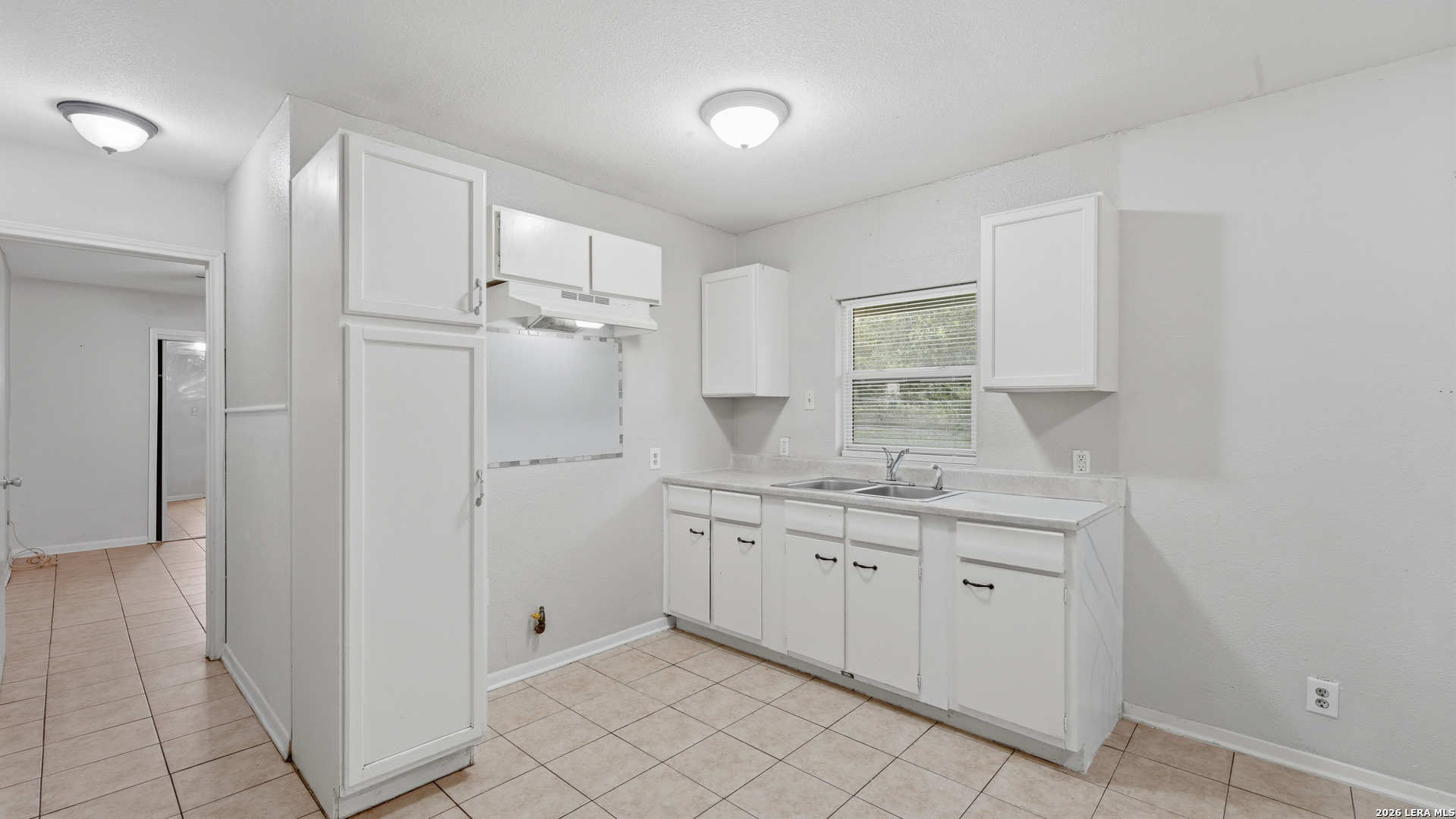 103 7th Street Converse TX 78109