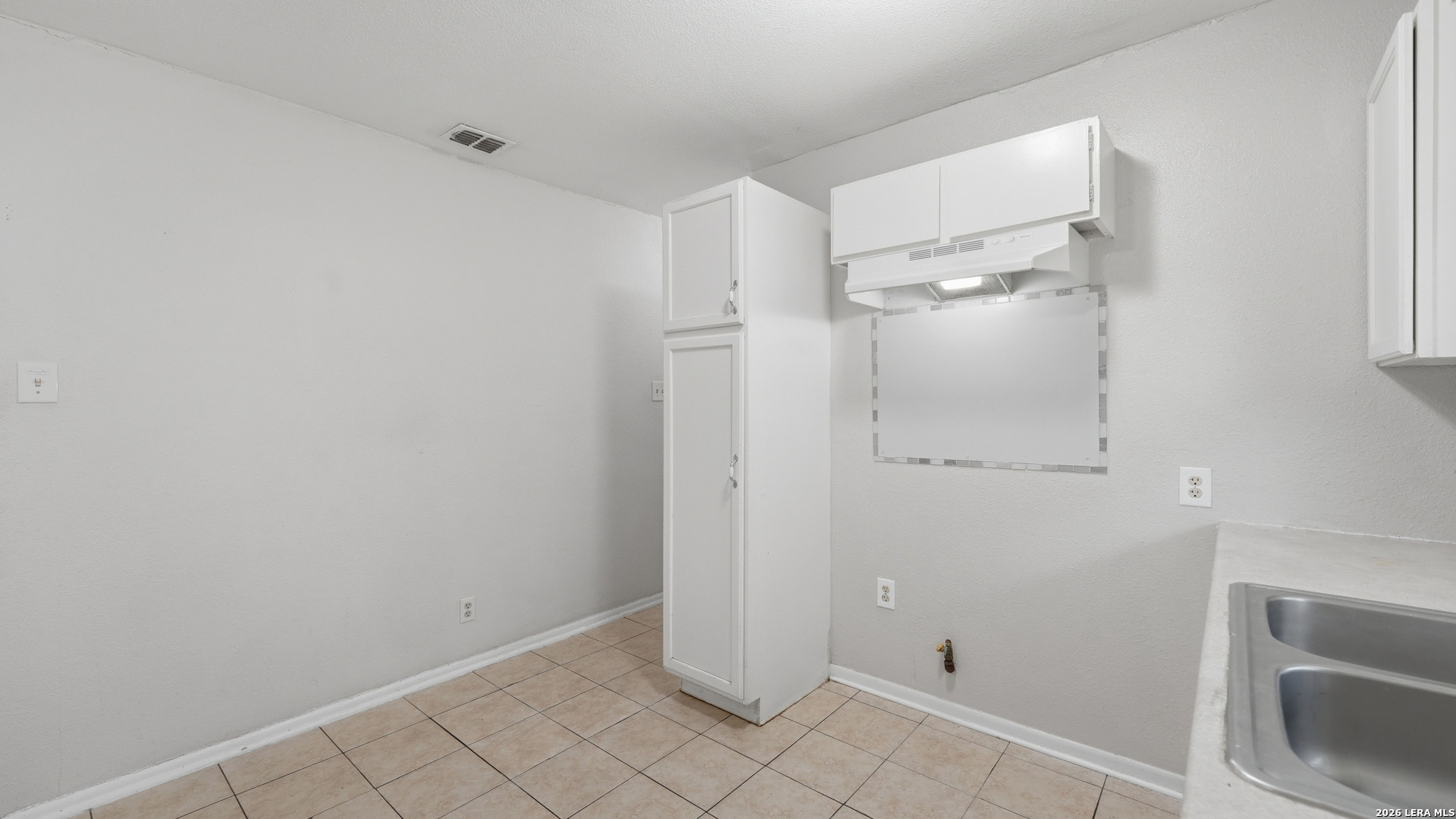 103 7th Street Converse TX 78109