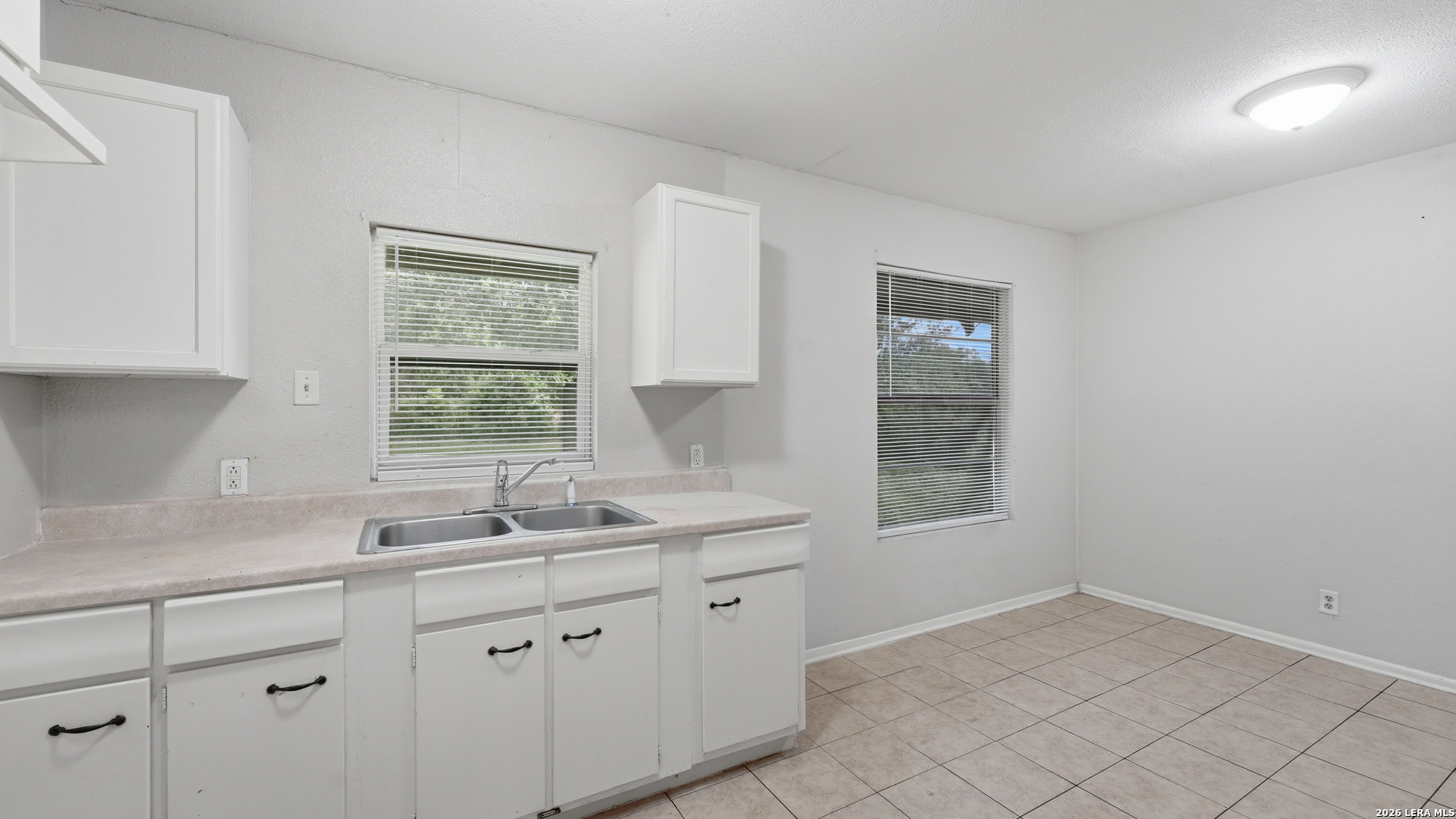 103 7th Street Converse TX 78109