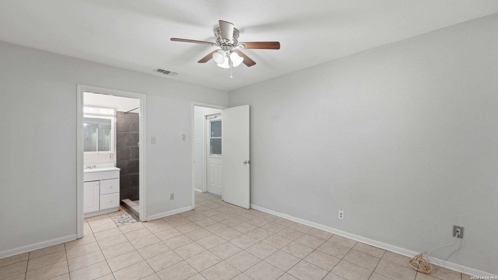 103 7th Street Converse TX 78109