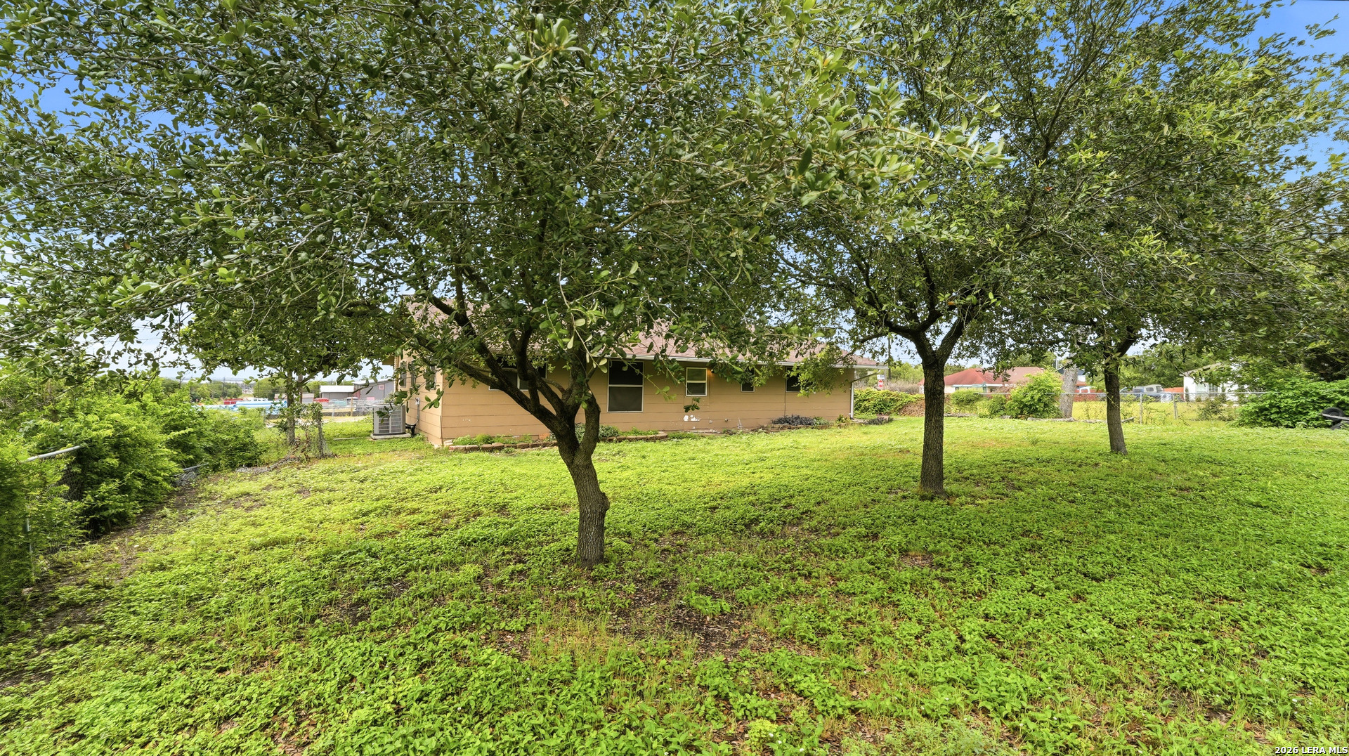 103 7th Street Converse TX 78109