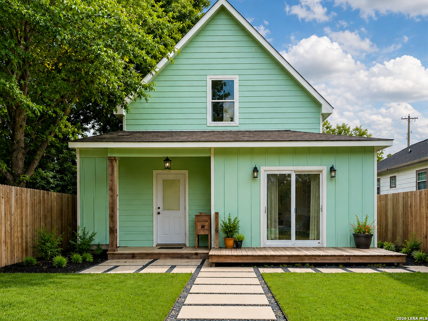 623 Saint Charles San Antonio TX 78202