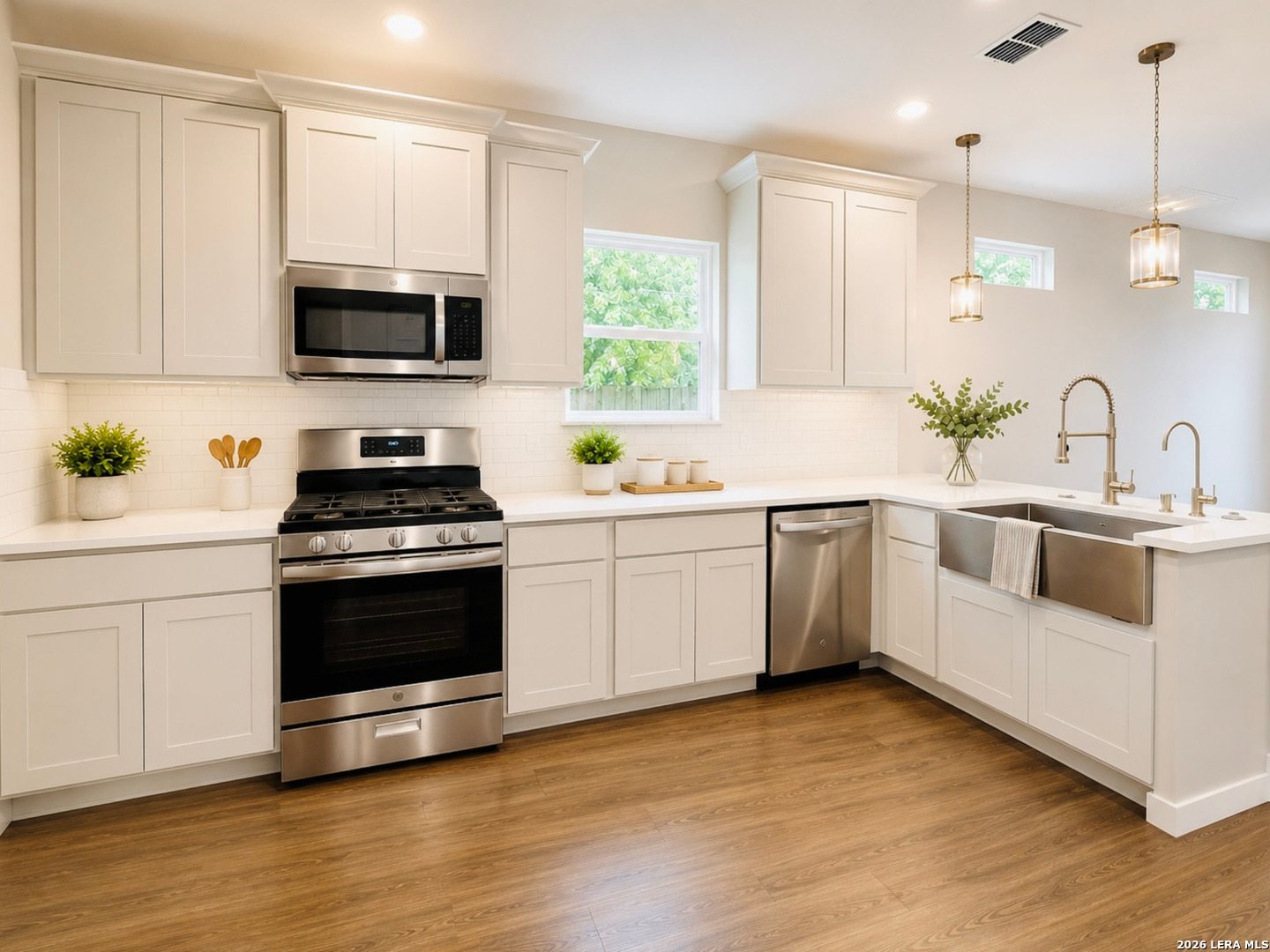 623 Saint Charles San Antonio TX 78202