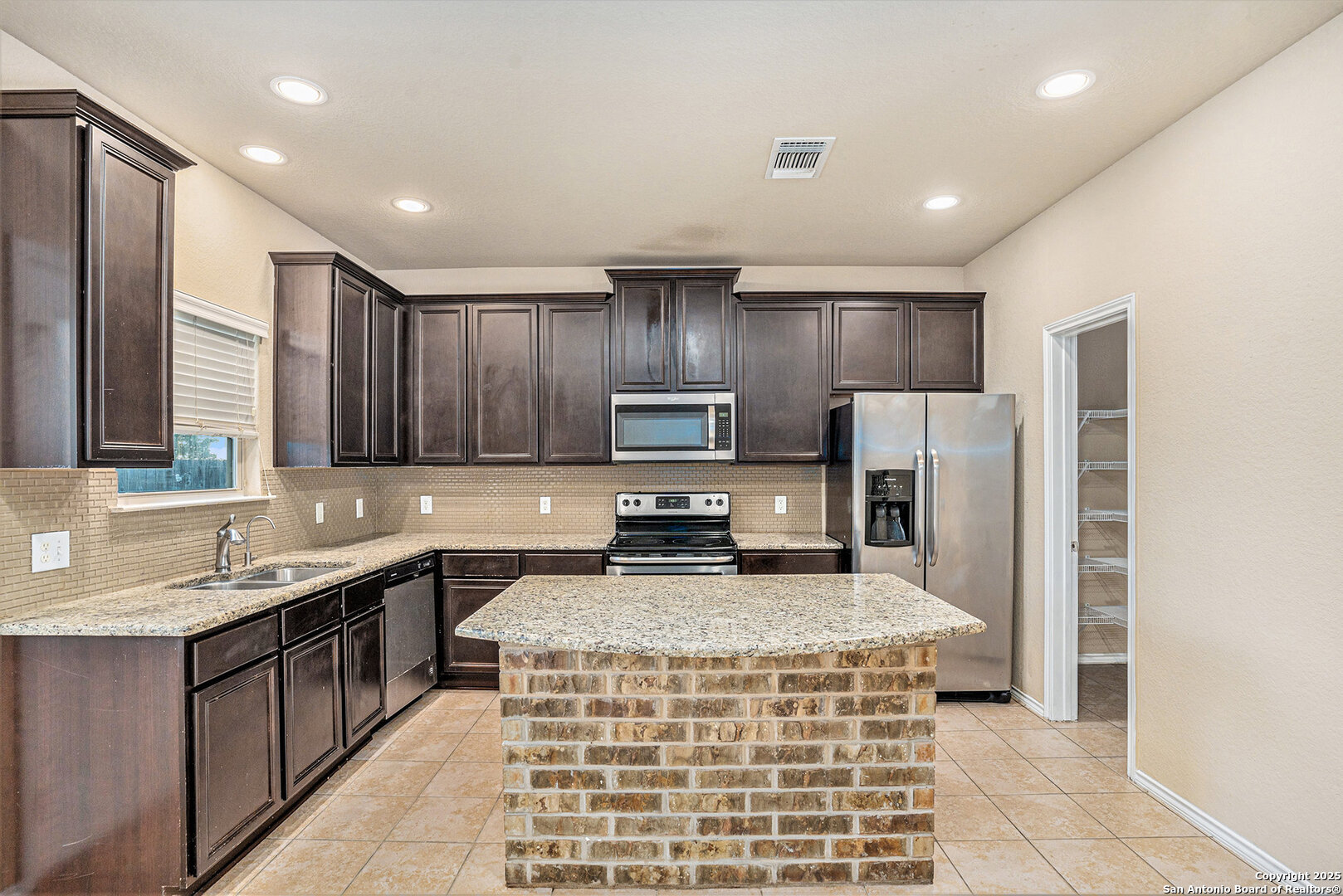 1819 Gray Fox Creek San Antonio TX 78245