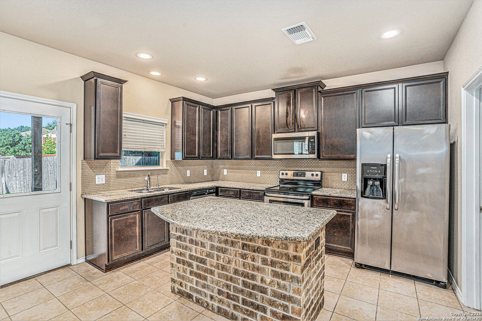 1819 Gray Fox Creek San Antonio TX 78245