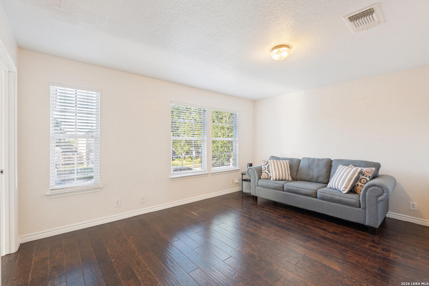 147 Woodstone Loop Cibolo TX 78108