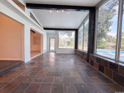 106 Briarcliff Drive Castle Hills TX 78213