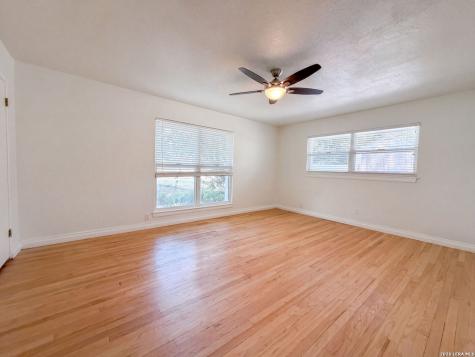 106 Briarcliff Drive Castle Hills TX 78213