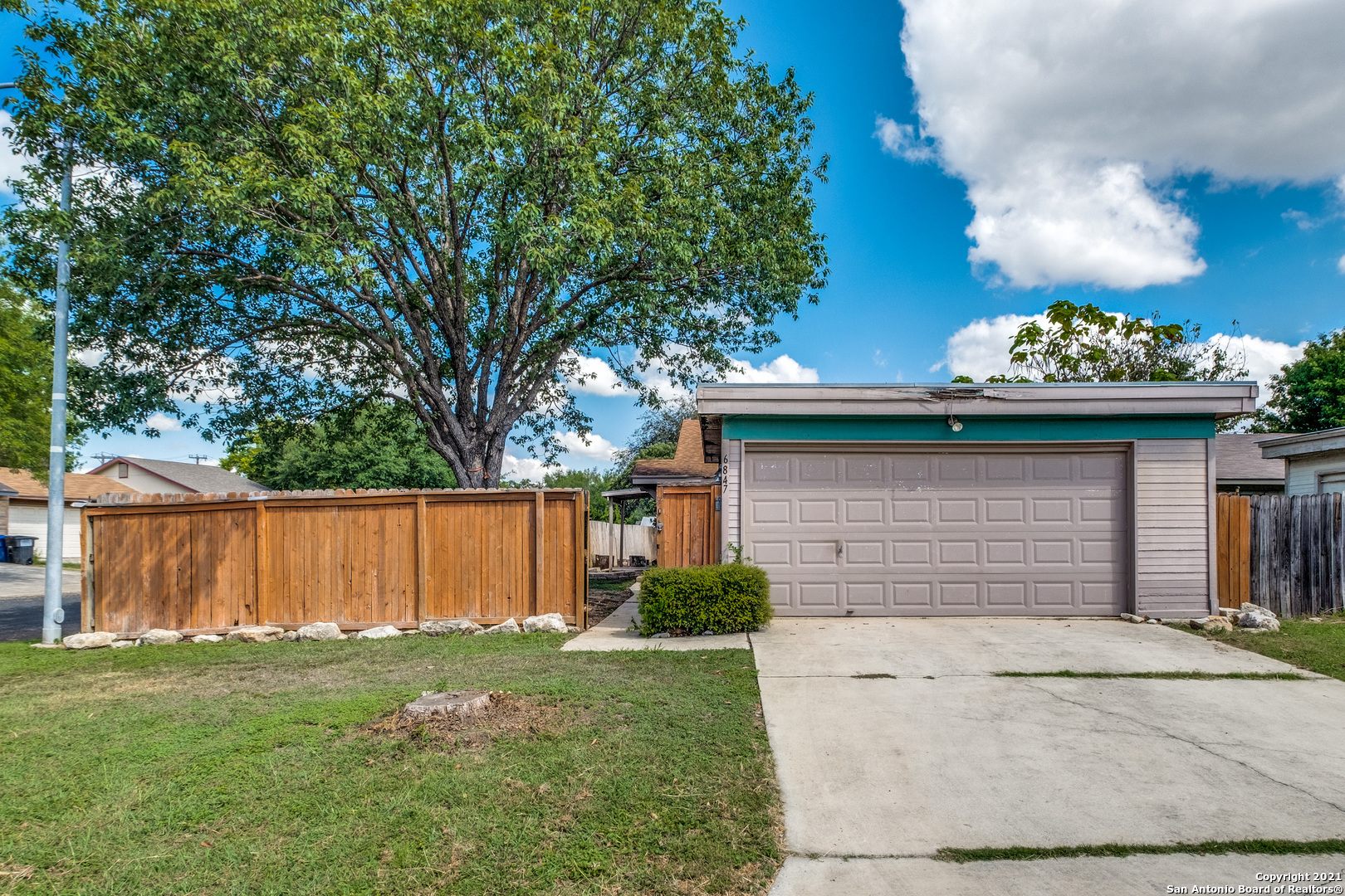 6847 Mountain Spring Street San Antonio TX 78249