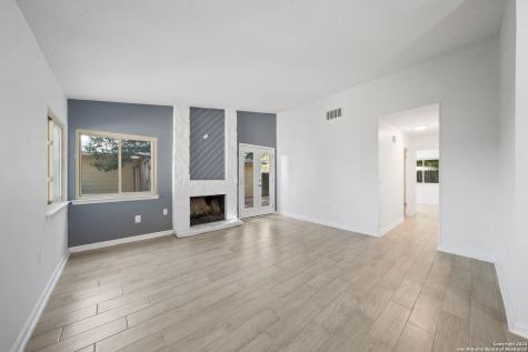 8039 Laurel Bend San Antonio TX 78250