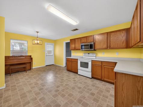 1507 Lilac Mist San Antonio TX 78260