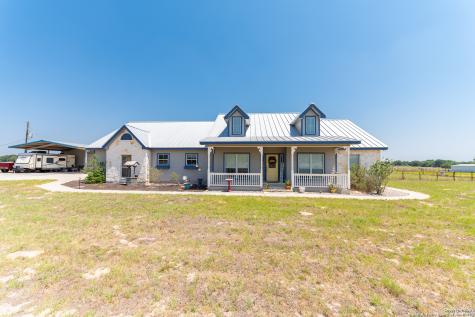 247 S Palo Alto Drive Floresville TX 78114
