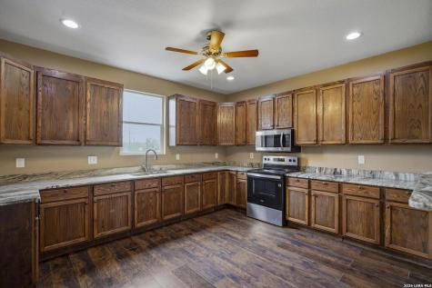 24008 Tumbleweed Lane San Antonio TX 78264