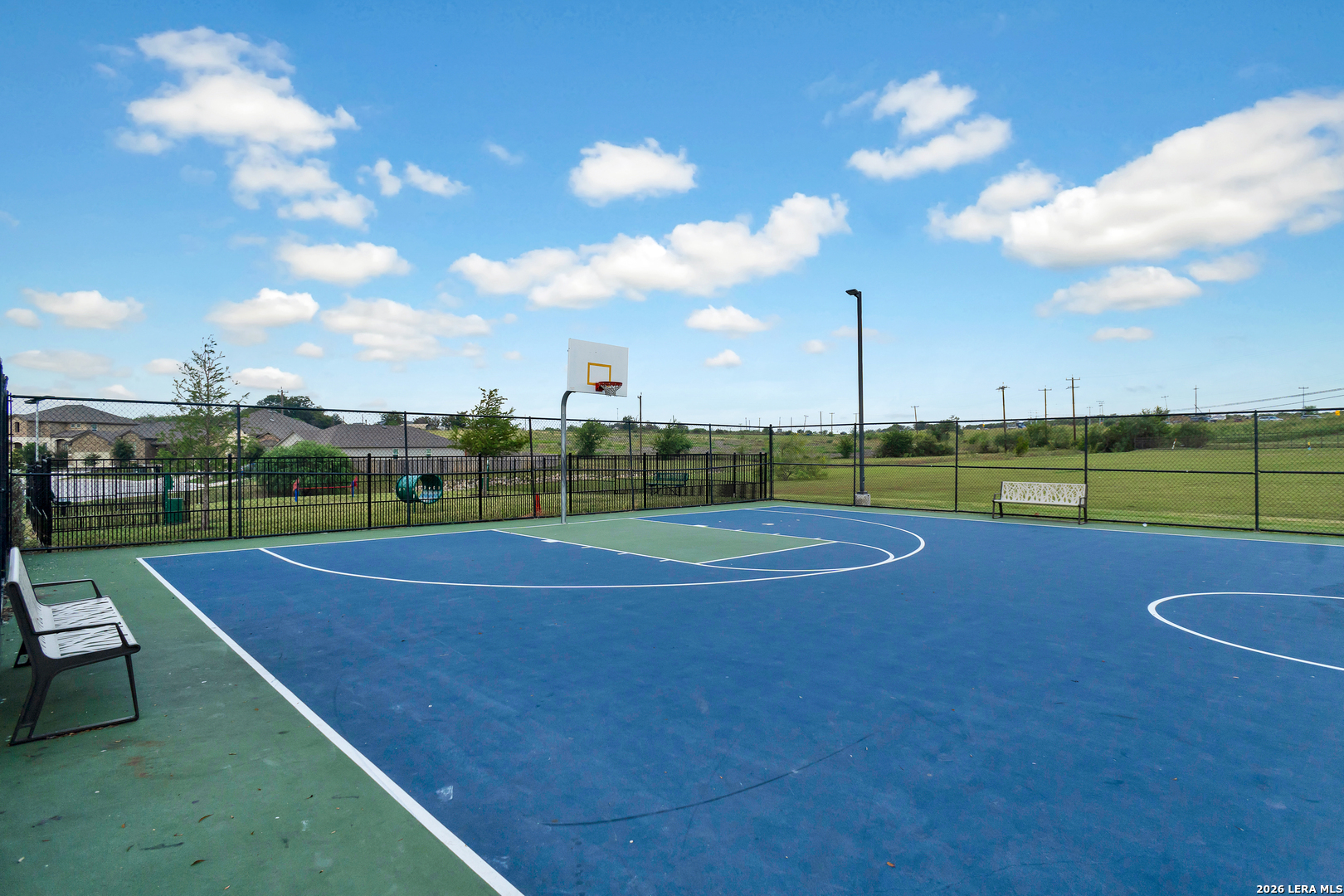 6437 N Hoffman Plain San Antonio TX 78252
