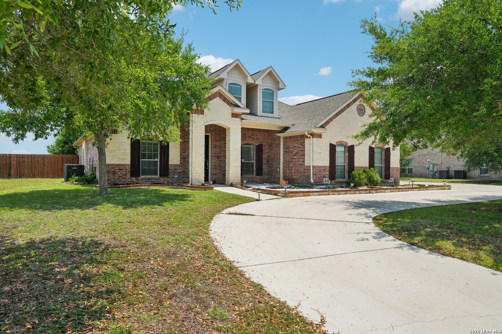 7027 Laura Heights Schertz TX 78154